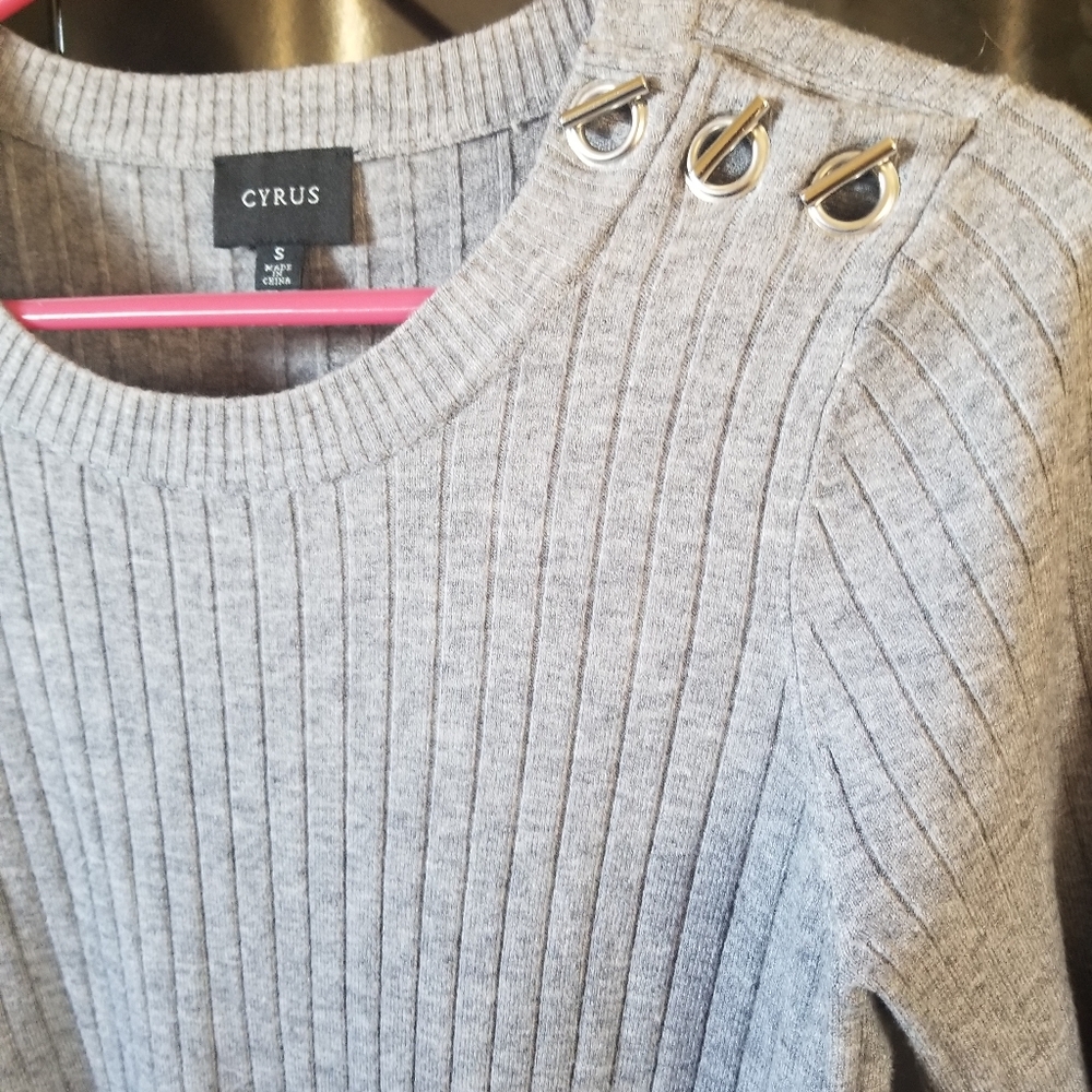 Cyrus Sweater - Picture 2 of 3